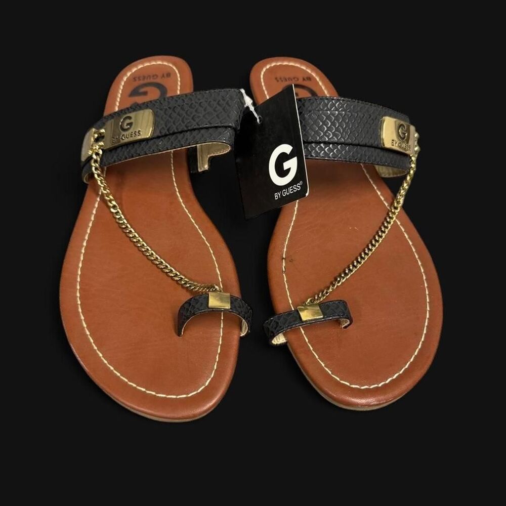 Guess Women's Black and Gold Sandals Gold Chain Design Size 10